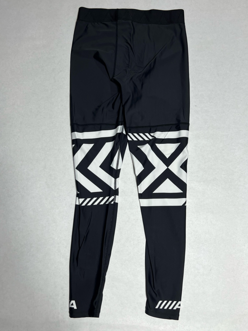 ALALA leggings size small.